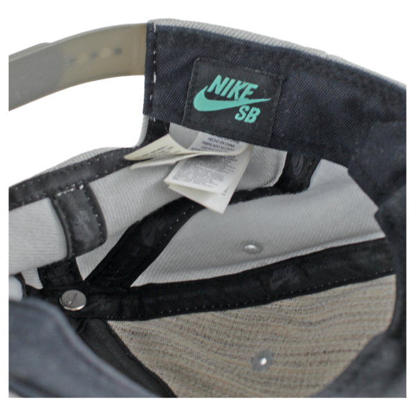 NIKE SB Mens Snapback Cap Grey Wool Supply